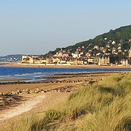 O Douceurs Sucrees Cabourg住宿加早餐旅馆 外观 照片